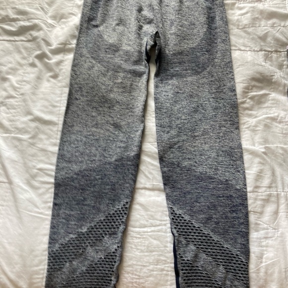 Pink by Victoria’s Secret gray leggings - Picture 2 of 2